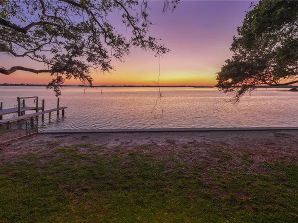 2458 Keystone Ct N, Saint Petersburg, FL 33710