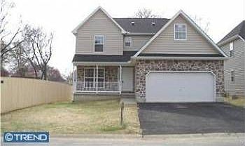 1st image of 2110 Oak St