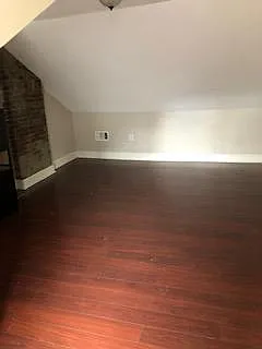 3 bed, 1300 sqft, $2,400 — Photo 4