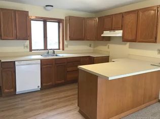 886 Flanders Rd, Coventry, CT 06238