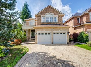 2422 Hertfordshire Way, Oakville, ON L6H 7M8