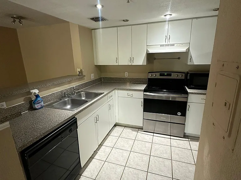 5035 Wiles Rd #8-203 — Photo 6
