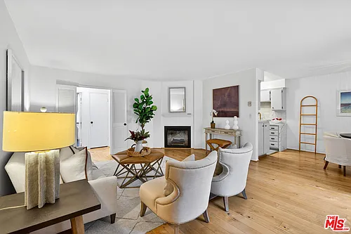 914 Lincoln Blvd #207 Photo 1