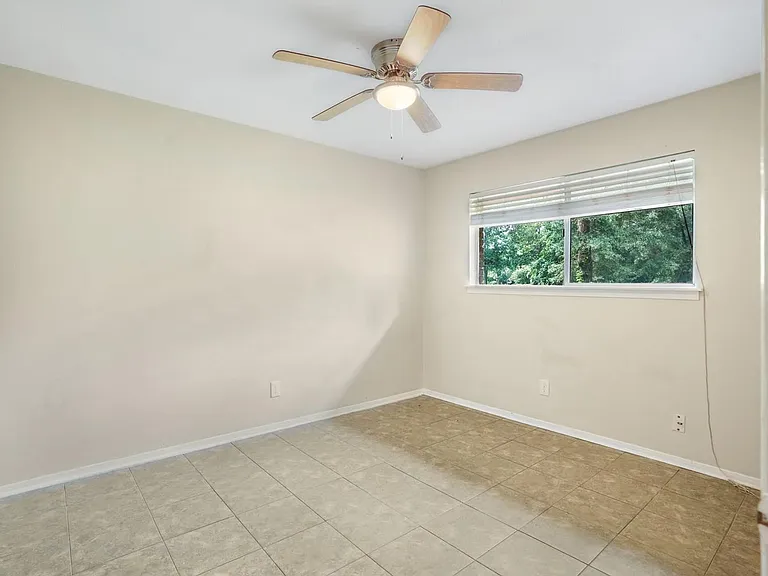 26407 Magnolia Dr — Photo 21