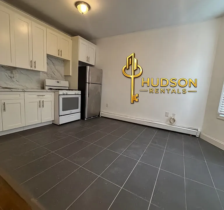 48 Gates Ave #1