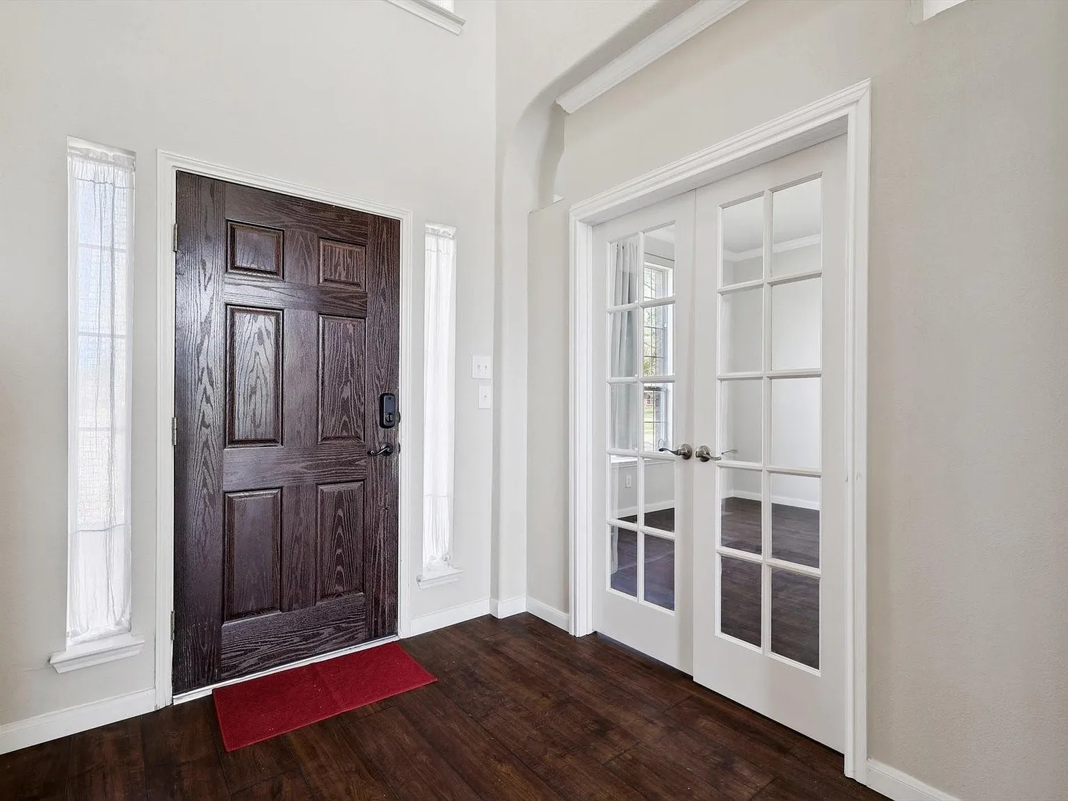 4 bed, 3746 sqft, $3,490 — Photo 2