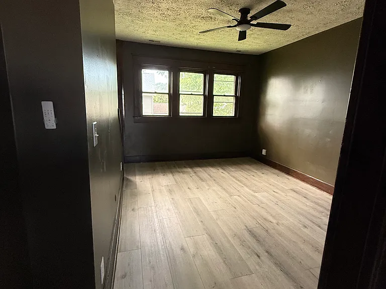 2060 Central Ave #2 — Photo 9