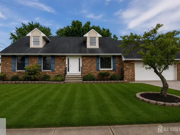 99 Anderson Ave, Monroe Township, NJ 08831
