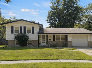 39 Arapaho Dr, Thornton, IL 60476