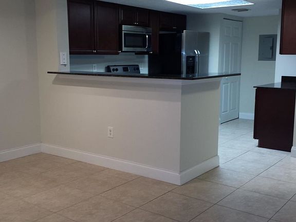 8945 Okeechobee.jpg3