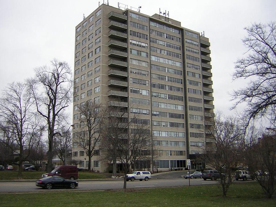 1st image of 1620 E Broad St APT 1604