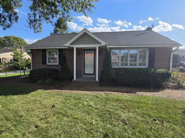 3634 E Newport Rd, Gordonville, PA 17529