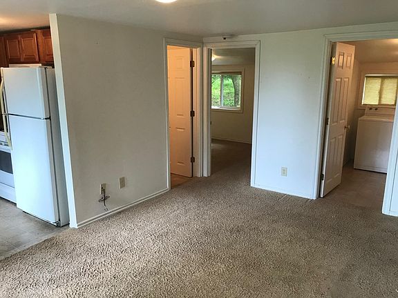 3rd image of 9610 Lake Washington Blvd NE