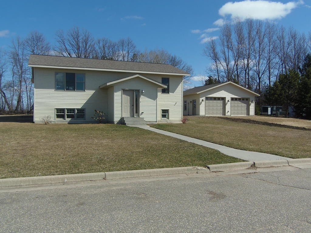 302 3rd Ave NE, Bertha, MN 56437 Zillow