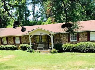 104 Whiterock Rd, Phenix City, AL 36869