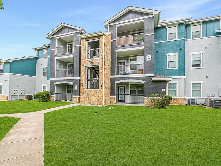 Stoneridge Apartments — Photo 31