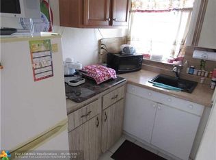 365 W 55th St, Hialeah, FL 33012