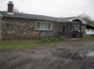 37 E Old Farm Rd, Hopewell Junction, NY 12533