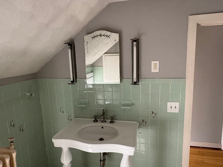 465 Hills St — Photo 56