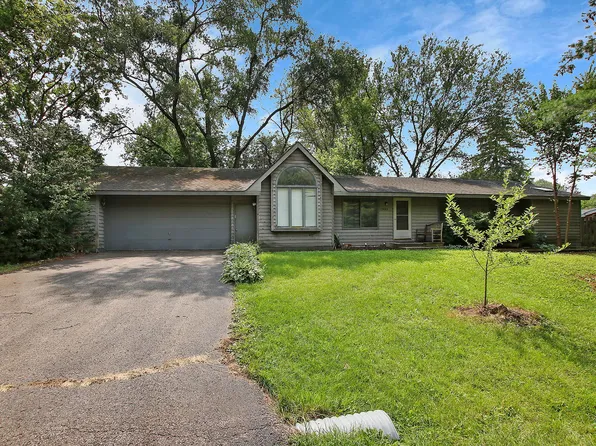 403 Nippersink Dr, McHenry, IL 60050