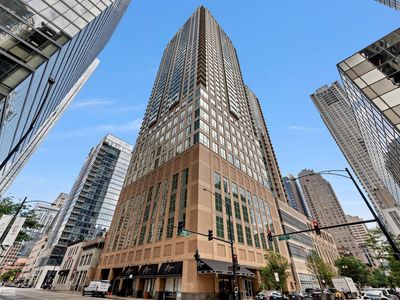 2 E Erie St APT 1705, Chicago, IL, 60611
