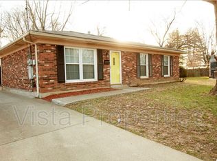 5406 Chestnutwood Way, Louisville, KY 40272