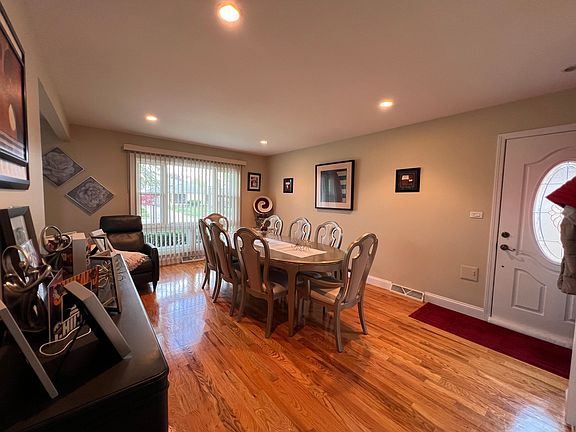 3rd image of 9220 Luna Ave