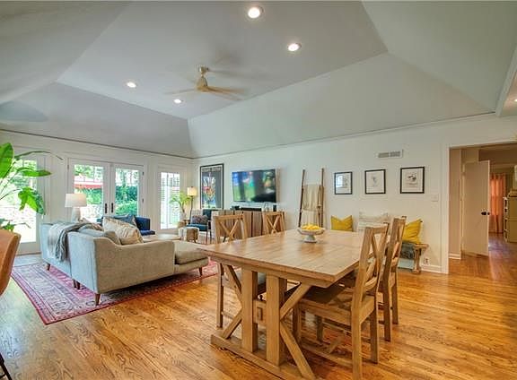 5th image of 6607 Rainbow Ave