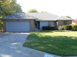 3681 S Parkmont Ave, Springfield, MO 65807