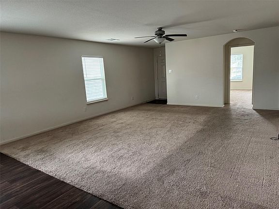 2nd image of 117 Allington Cir