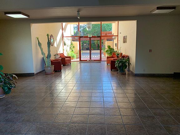 4th image of 25912 Hayward Blvd