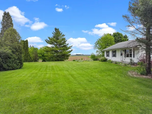 13448 E Creek ROAD, Darien, WI 53114