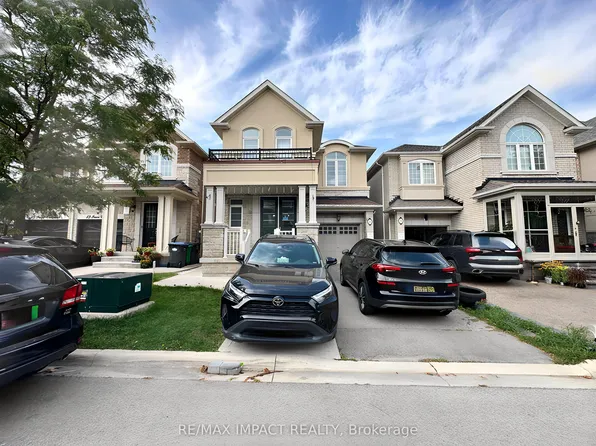 11 Ivor Cres N, Brampton, ON L7A 4L5