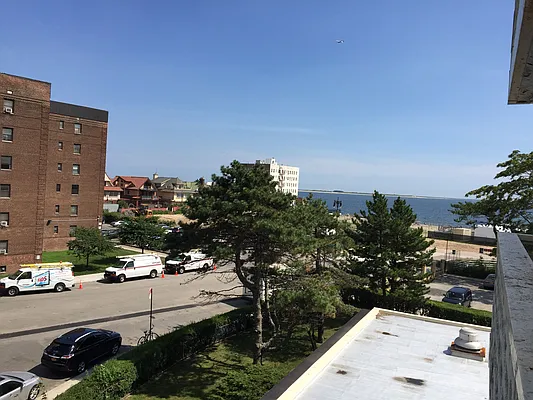 Sold by Elbe Real Estate Inc | media 11