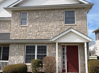 1273 S Cobble Creek Cir, Bloomington, IN 47401