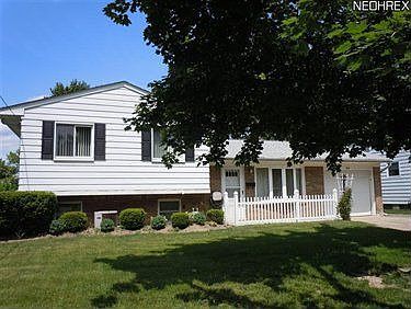 1st image of 884 Sherwood Dr