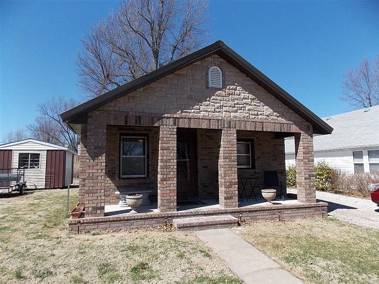 1st image of 807 McNatt Ave