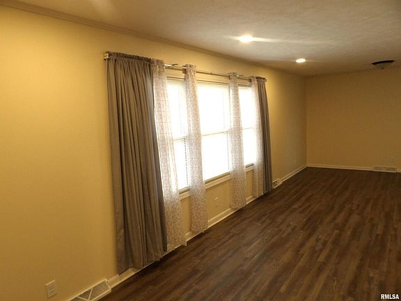 5th image of 1008 Glendale St