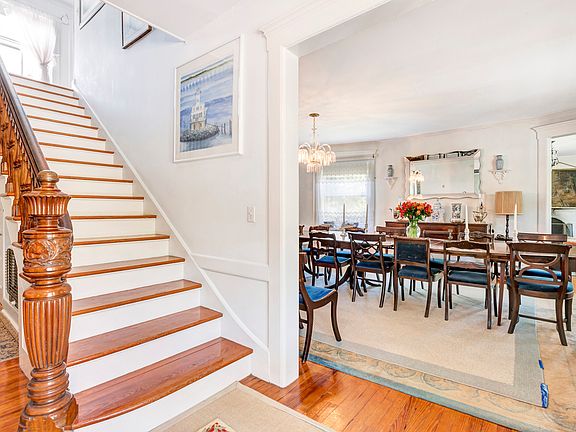 3rd image of 67 Beach Ln