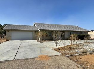 12270 Algonquin Rd, Apple Valley, CA 92308