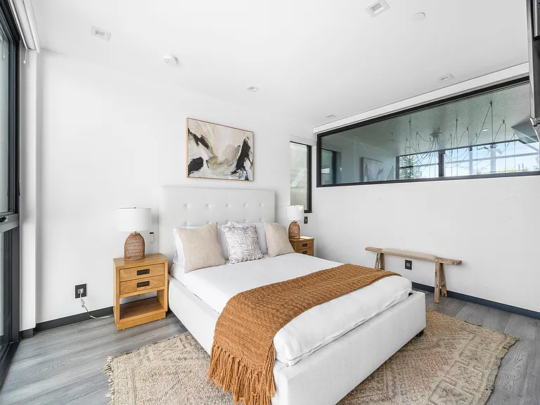 838 California Ave — Photo 11