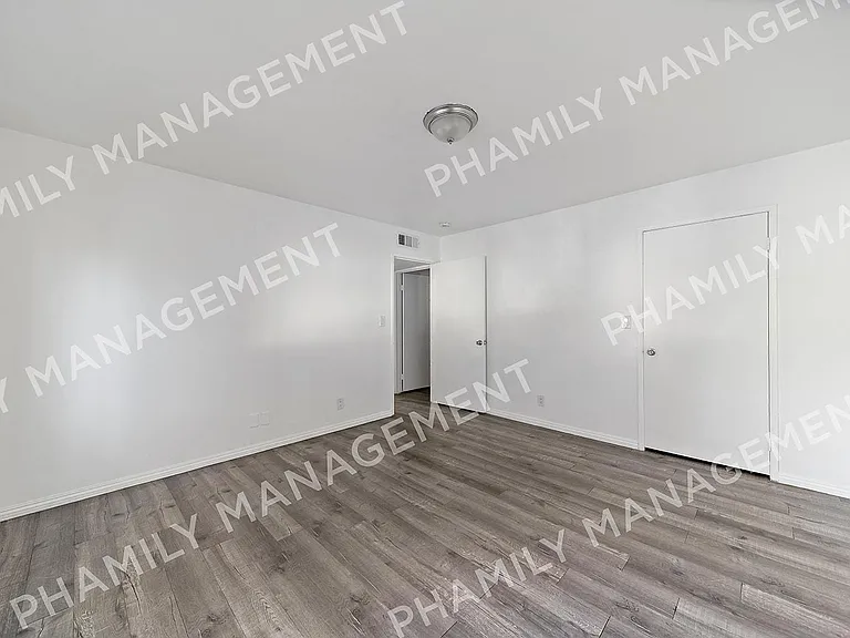 6415 Roble Ave #D — Photo 8