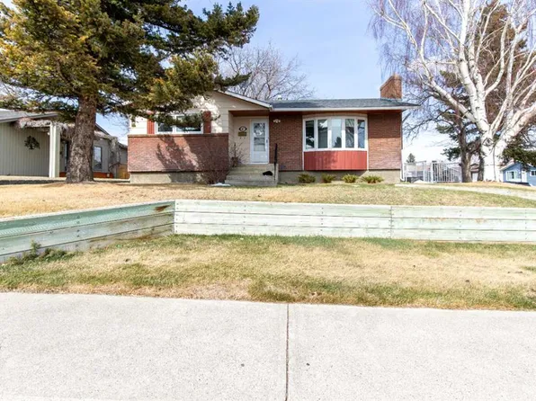 667 S 21st St, Fort Macleod, AB T0L 0Z0