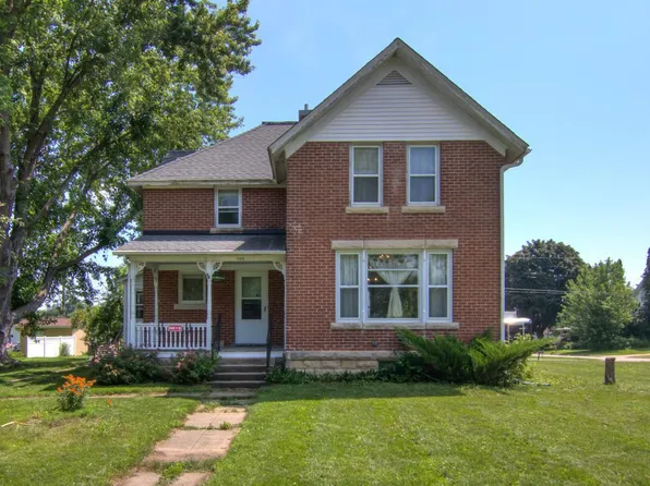 735 Broadway Ave, Wabasha, MN 55981