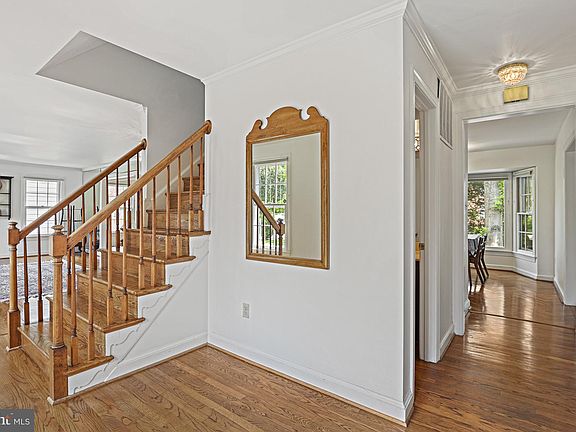 4th image of 7009 Hamel Hill Ct