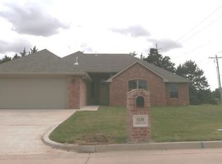 5329 Grizzly Ln, Enid, OK 73703