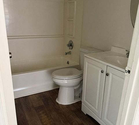 5th image of 81 Shaker Heights Rd #76