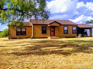 1006 Carrizo St, Cotulla, TX 78014