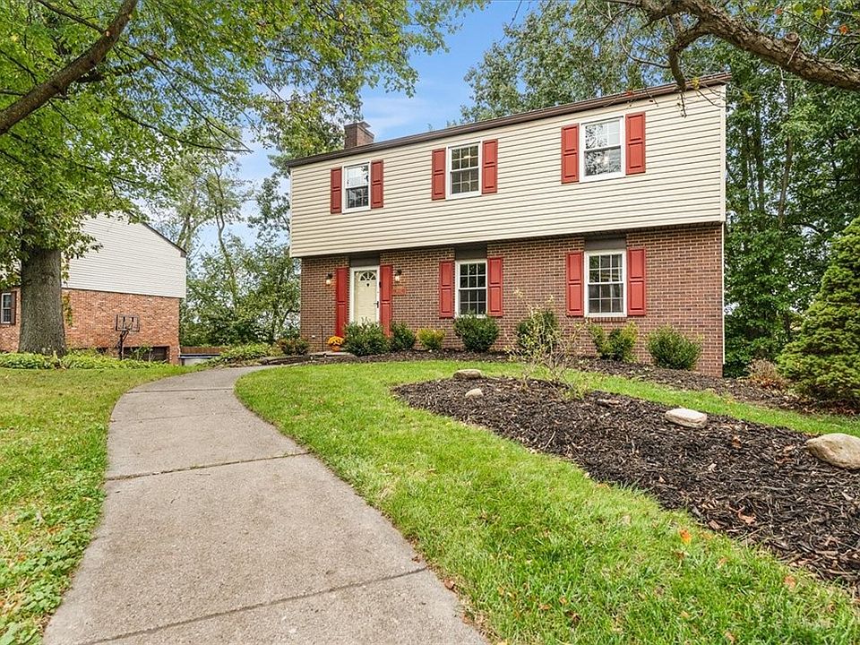 2nd image of 9042 Woodview Dr
