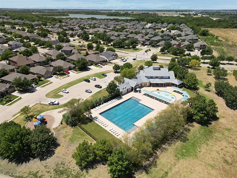 1409 Freesia Dr — Photo 23